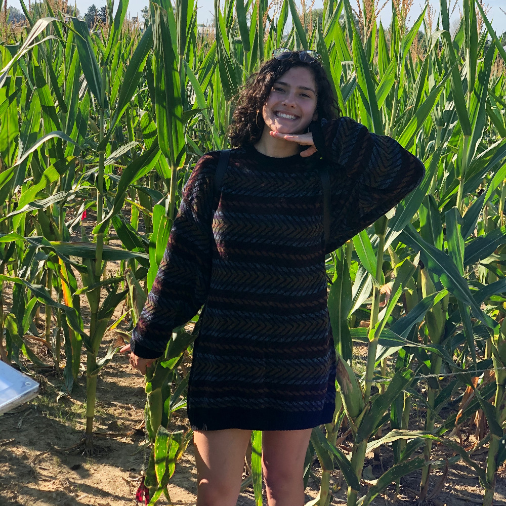 Meet your Posher, Stefanie